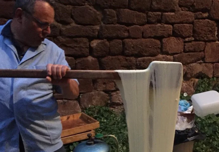 La Rue à Tire l'Aligot